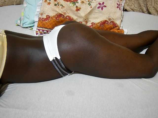 ebony-tasha1 live cam on BongaCams