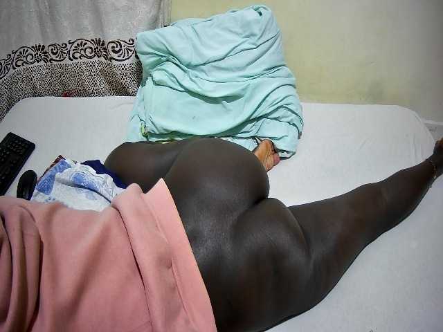 ebony-tasha1 live cam on BongaCams