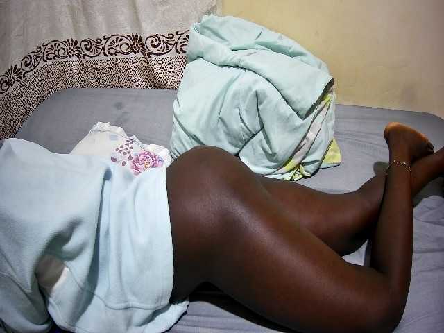 ebony-tasha1 live cam on BongaCams
