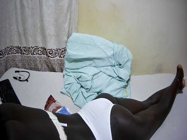 ebony-tasha1 live cam on BongaCams