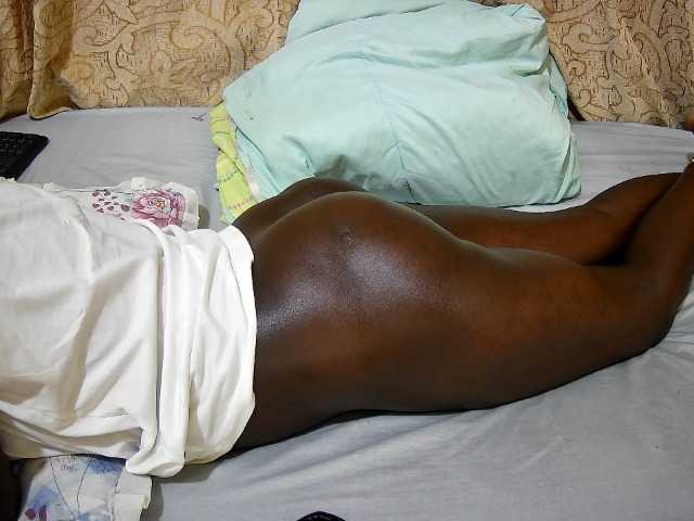 ebony-tasha1 live cam on BongaCams