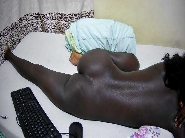 ebony-tasha1 live cam on BongaCams