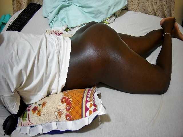 ebony-tasha1 live cam on BongaCams