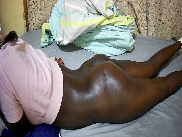 ebony-tasha1 live cam on BongaCams