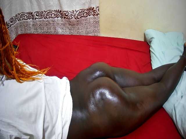 ebony-tasha1 live cam on BongaCams