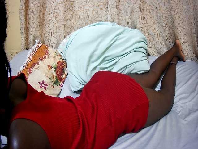 ebony-tasha1 live cam on BongaCams