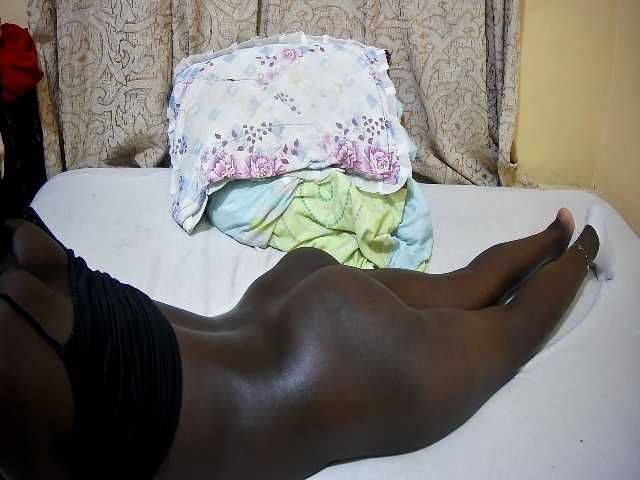 ebony-tasha1 live cam on BongaCams