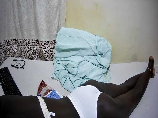 ebony-tasha1 live cam on BongaCams