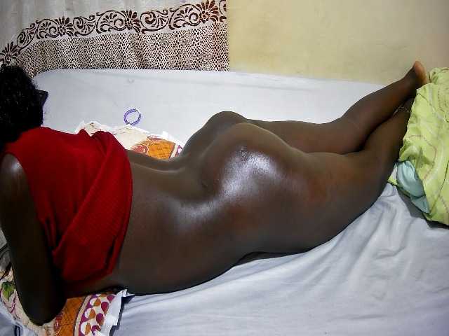 ebony-tasha1 live cam on BongaCams