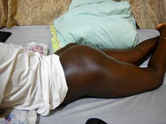 ebony-tasha1 live cam on BongaCams