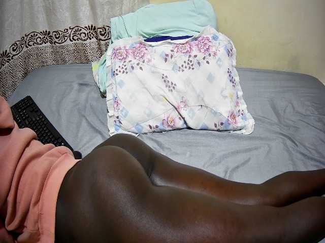 ebony-tasha1 live cam on BongaCams