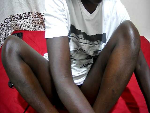 ebony-tasha1 live cam on BongaCams