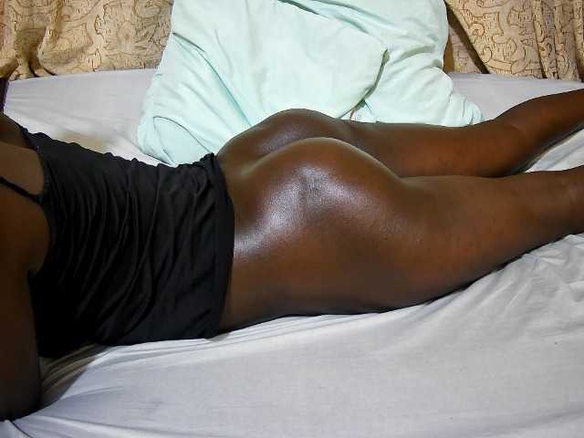ebony-tasha1 live cam on BongaCams