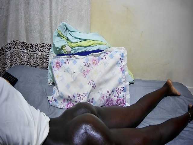 ebony-tasha1 live webcam show