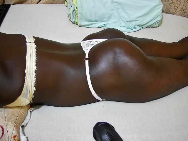ebony-tasha1 live cam on BongaCams