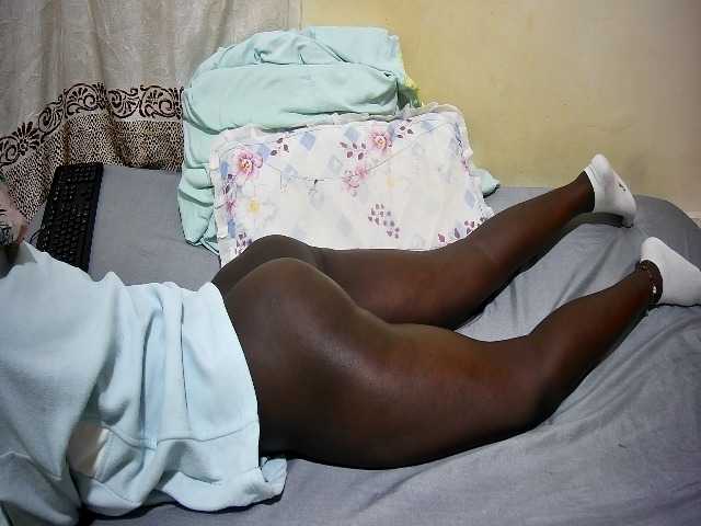 ebony-tasha1 live cam on BongaCams