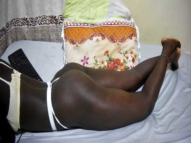 ebony-tasha1 live cam on BongaCams