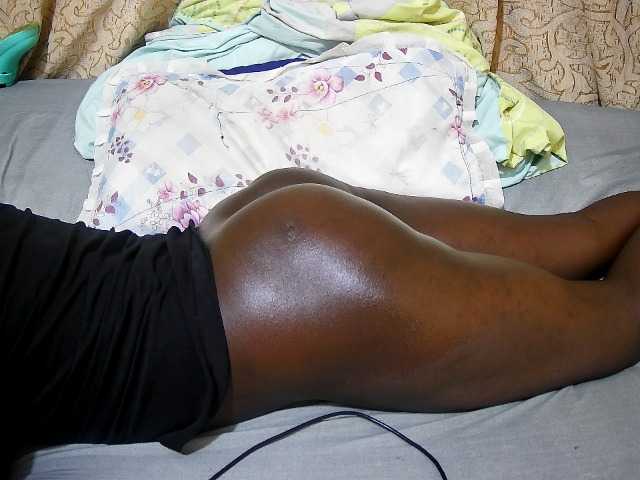 ebony-tasha1 live cam on BongaCams