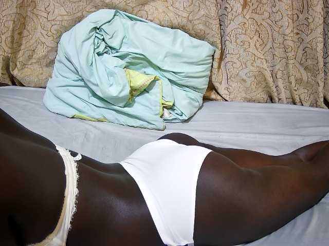 ebony-tasha1 live cam on BongaCams