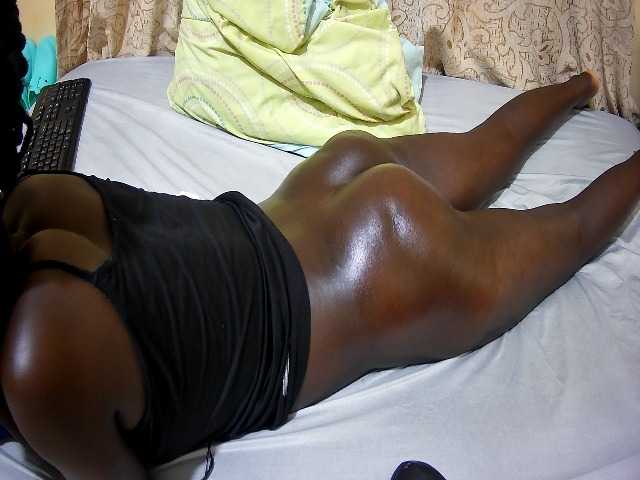 ebony-tasha1 live cam on BongaCams