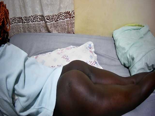 ebony-tasha1 live cam on BongaCams