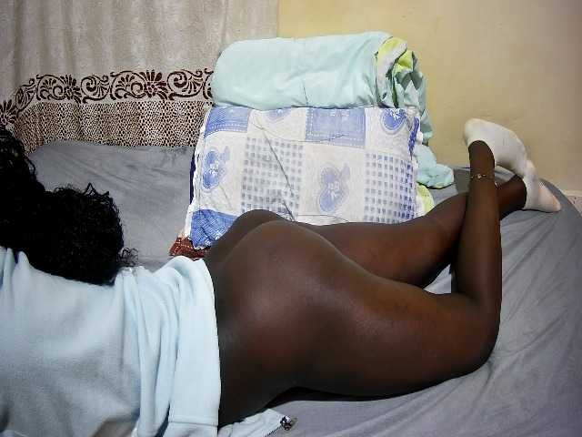 ebony-tasha1 live cam on BongaCams