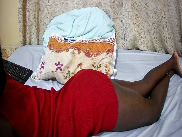 ebony-tasha1 live cam on BongaCams