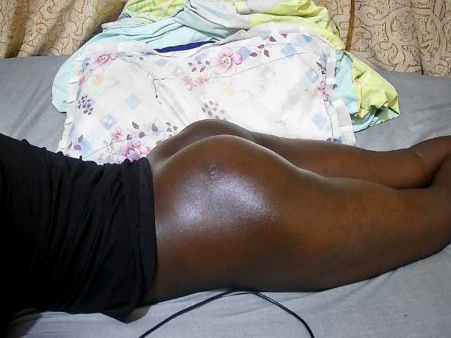 ebony-tasha1 live cam on BongaCams