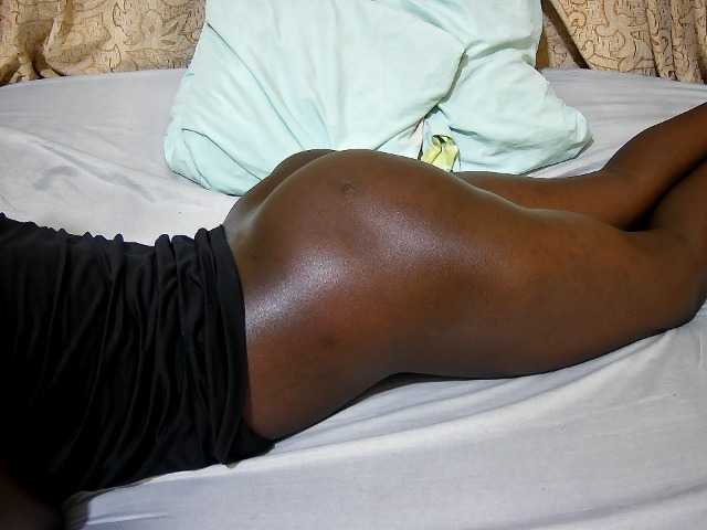 ebony-tasha1 live cam on BongaCams