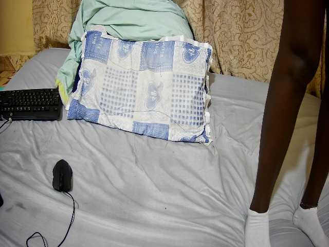 ebony-tasha1 live cam on BongaCams