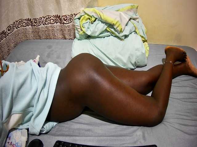 ebony-tasha1 live cam on BongaCams