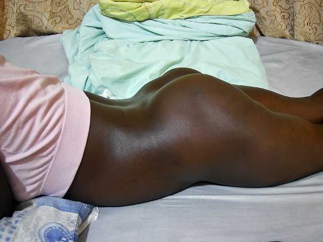 ebony-tasha1 live cam
