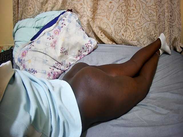 ebony-tasha1 live cam on BongaCams