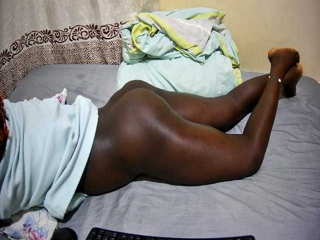 ebony-tasha1 live cam on BongaCams