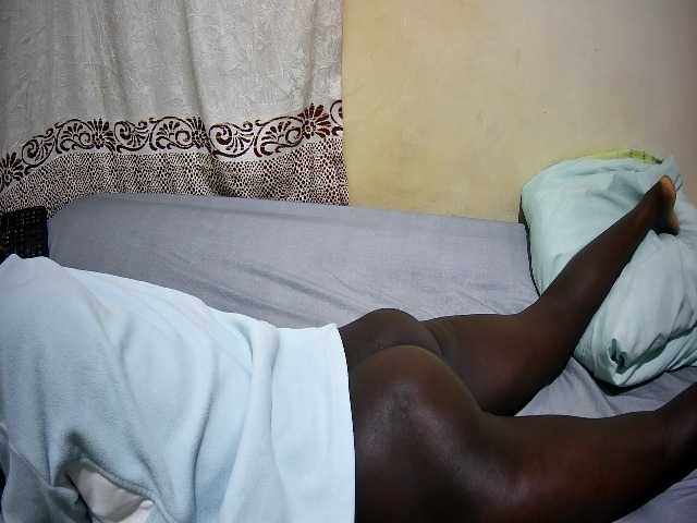 ebony-tasha1 live cam on BongaCams
