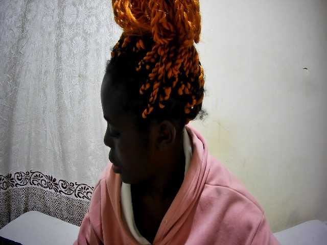 ebony-tasha1 live cam on BongaCams