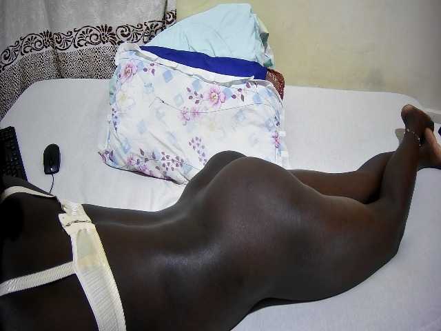 ebony-tasha1 live cam on BongaCams