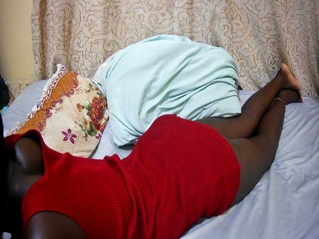 ebony-tasha1 live cam on BongaCams