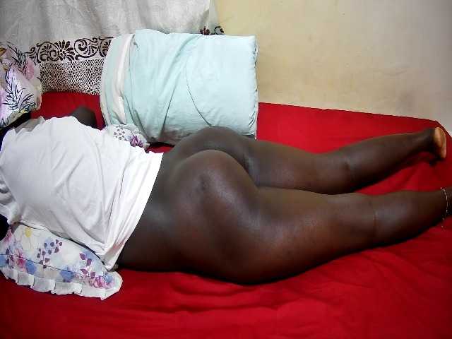 ebony-tasha1 live cam on BongaCams