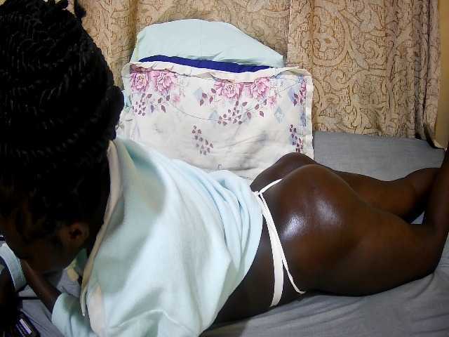 ebony-tasha1 live cam on BongaCams