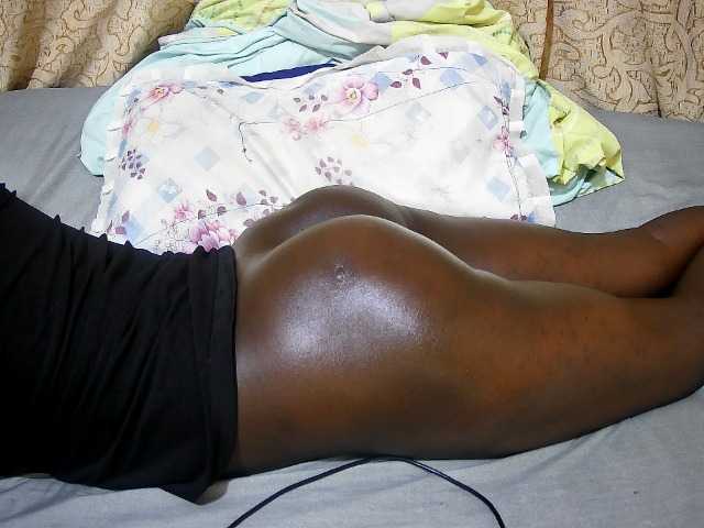 ebony-tasha1 live cam on BongaCams