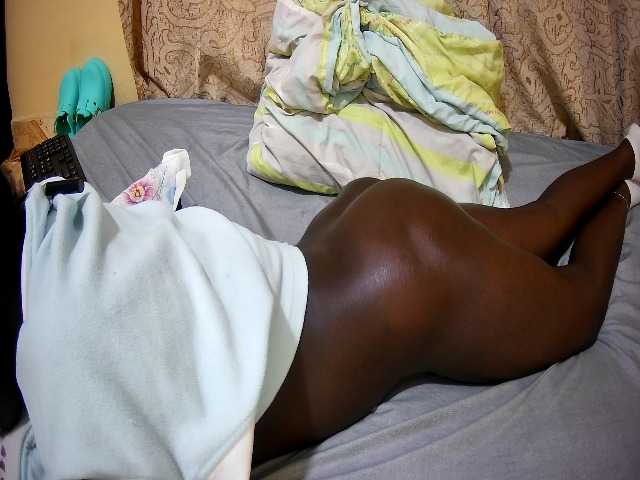 ebony-tasha1 live cam on BongaCams