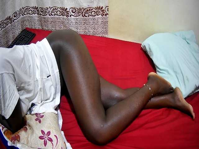 ebony-tasha1 live cam on BongaCams