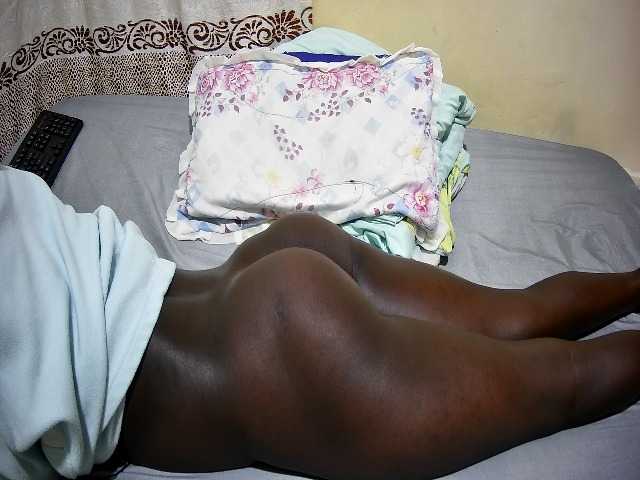 ebony-tasha1 live cam on BongaCams