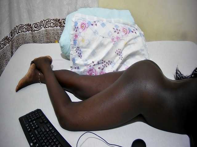 ebony-tasha1 live cam on BongaCams