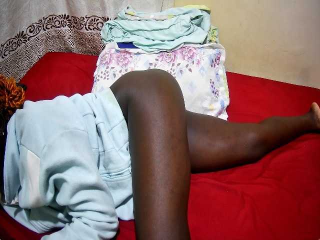 ebony-tasha1 live cam on BongaCams