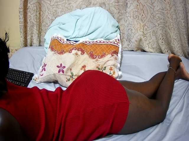 ebony-tasha1 live cam on BongaCams