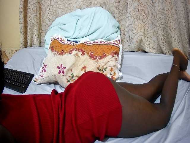 ebony-tasha1 live cam on BongaCams