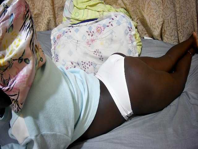 ebony-tasha1 live cam on BongaCams