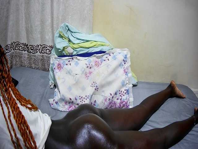 ebony-tasha1 live cam on BongaCams